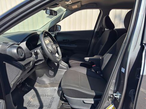 Used 2024 Nissan Kicks S FWD image 15