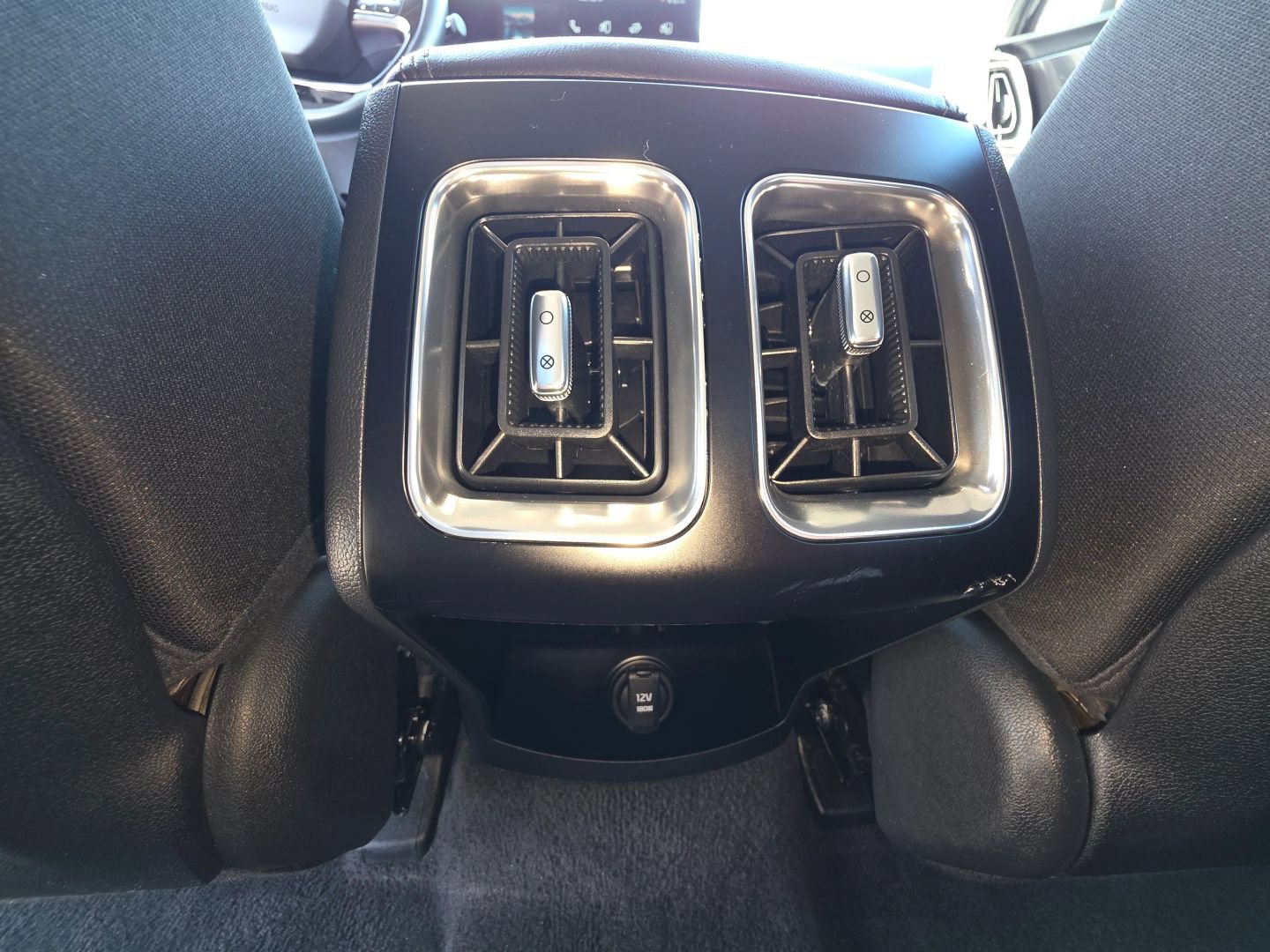 Used 2026 Kia Sorento LX FWD image 28