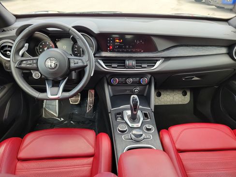 Used 2023 Alfa Romeo Stelvio Sprint RWD image 15