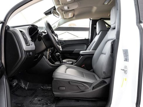 Used 2021 Chevrolet Colorado W/T w/ WT Convenience Package image 3