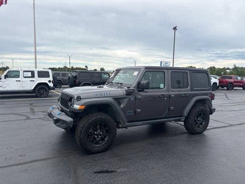 Used 2024 Jeep Wrangler Unlimited AWD/4WD image 3