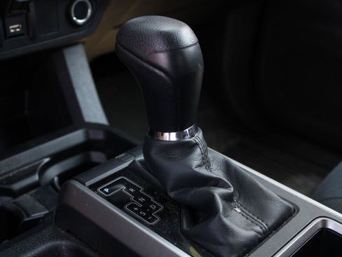 Used 2023 Toyota Tacoma SR5 AWD/4WD image 14