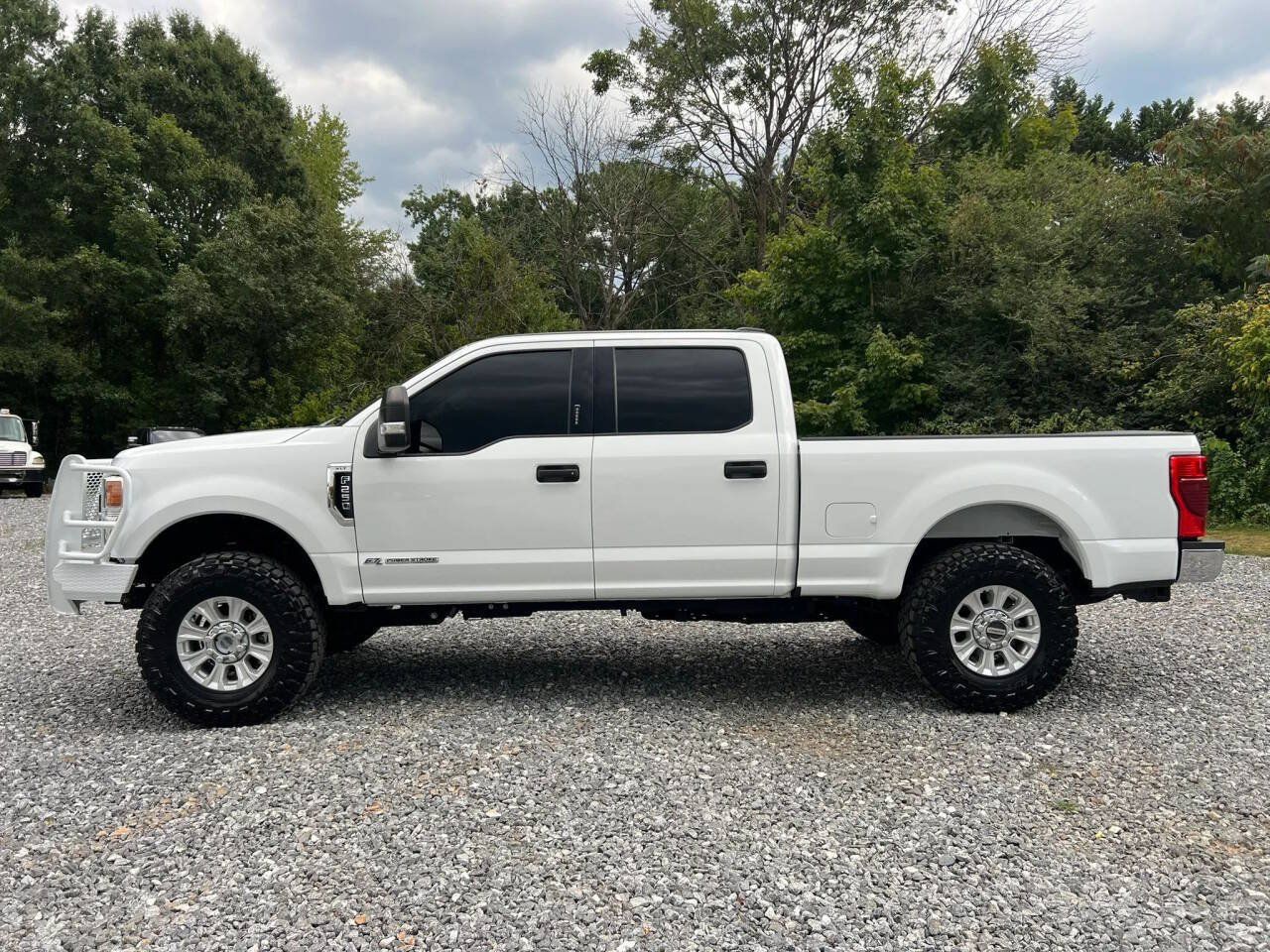 Used 2022 Ford F250 XLT w/ XLT Value Package AWD/4WD image 4