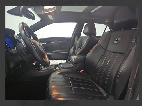 Used 2017 Chrysler 300 S w/ 300S Premium Group AWD/4WD image 7