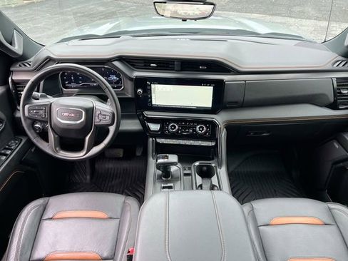 Used 2024 GMC Sierra 1500 AT4 w/ Technology Package AWD/4WD image 20