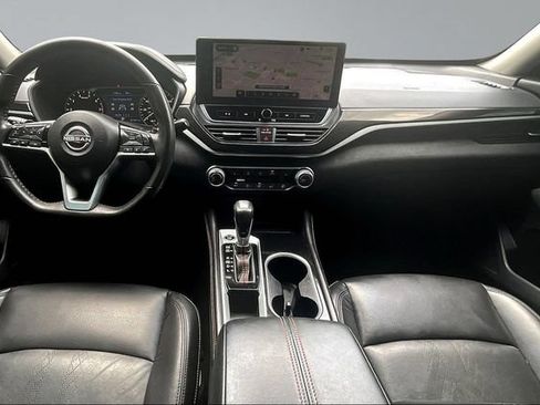 Used 2024 Nissan Altima 2.5 SR w/ SR Premium Package FWD image 7