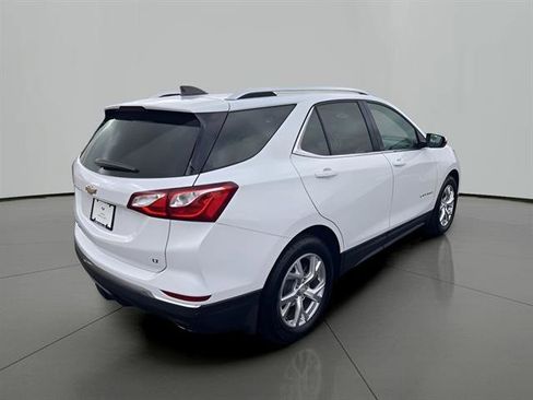 Used 2019 Chevrolet Equinox LT w/ Sun & Navigation Package image 5