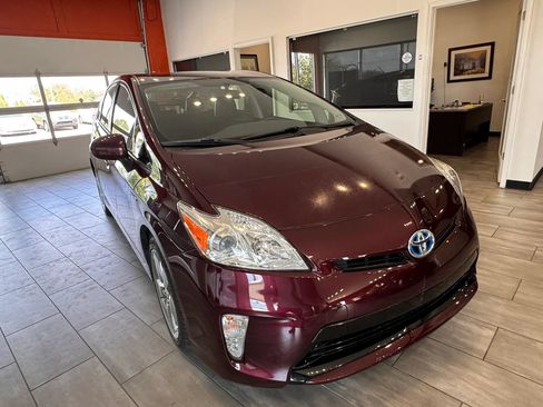 Used 2013 Toyota Prius Persona Series FWD image 2