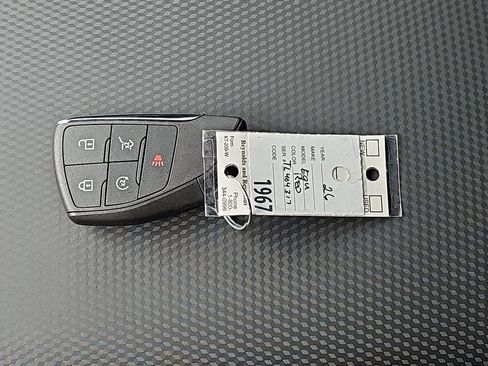 New 2026 Chevrolet Equinox RS w/ Convenience Package III AWD/4WD image 38