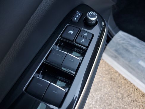 New 2026 Toyota Crown XLE image 15