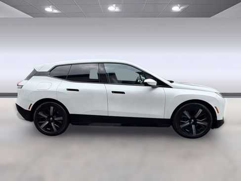Certified 2022 BMW iX xDrive50 w/ Sport Package AWD/4WD image 8
