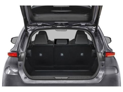 Certified 2023 Toyota Venza LE image 11