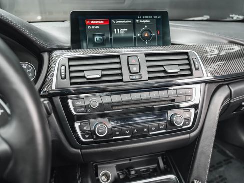 Used 2016 BMW M4 Convertible image 44