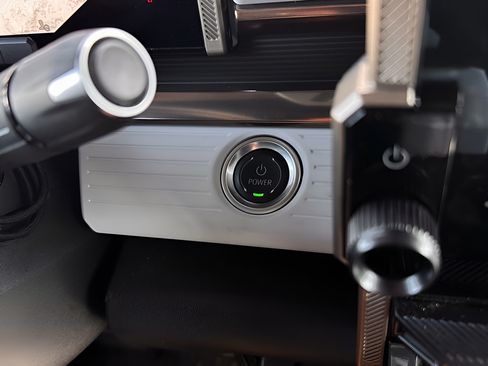 Used 2025 GMC Hummer EV 3X AWD/4WD image 14