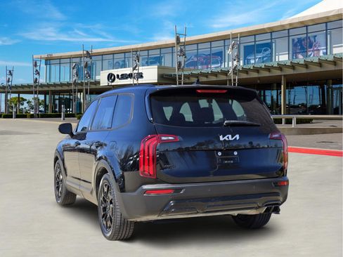 Used 2022 Kia Telluride SX w/ Nightfall Edition Package image 4