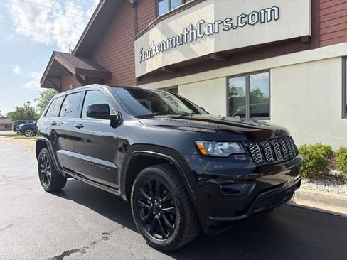 Used 2020 Jeep Grand Cherokee Altitude AWD/4WD image 1