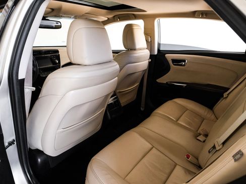 Used 2016 Toyota Avalon XLE Premium image 36