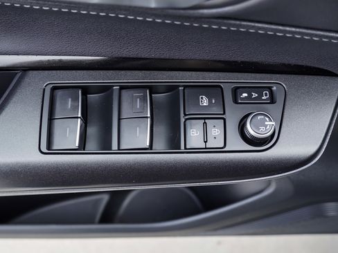 Certified 2024 Toyota Venza LE AWD/4WD image 19