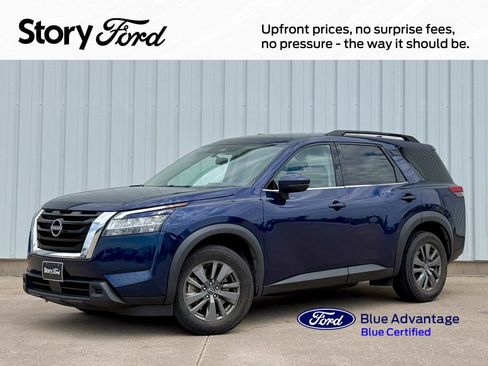 Used 2022 Nissan Pathfinder SV AWD/4WD image 1