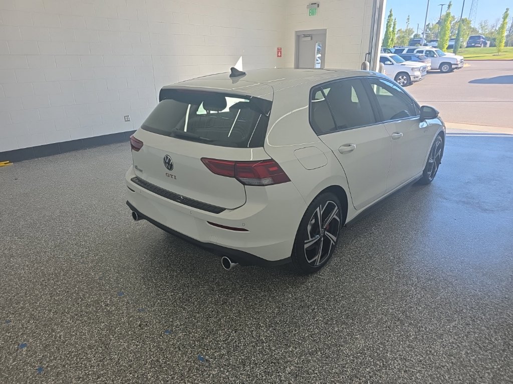 New 2026 Volkswagen GTI SE FWD image 5
