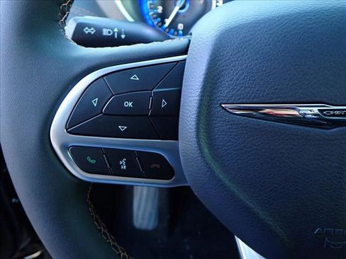 New 2026 Chrysler Pacifica Pinnacle image 17