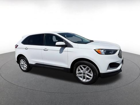 Used 2024 Ford Edge SEL AWD/4WD image 2