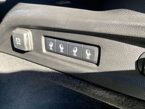 Certified 2023 Jeep Grand Cherokee L Overland AWD/4WD image 33