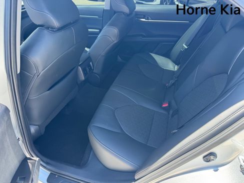 Used 2024 Toyota Camry XSE FWD image 11