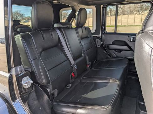 Used 2022 Jeep Wrangler Unlimited Sahara 4xe image 26