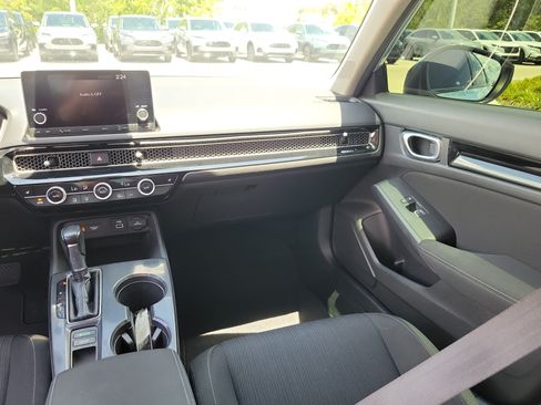 Used 2022 Honda Civic EX image 20