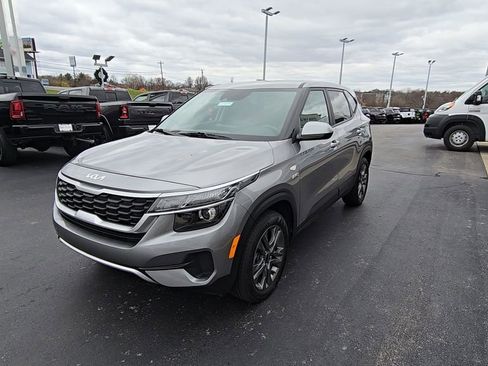 Used 2022 Kia Seltos LX image 3