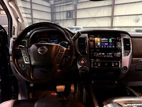 Used 2019 Nissan Titan Platinum Reserve w/ Platinum Utility Package image 30