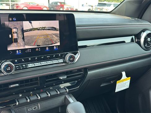 New 2025 Chevrolet Colorado Z71 w/ Technology Package image 23