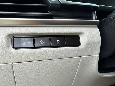 Certified 2024 Kia Telluride S w/ S Sunroof Package AWD/4WD image 46