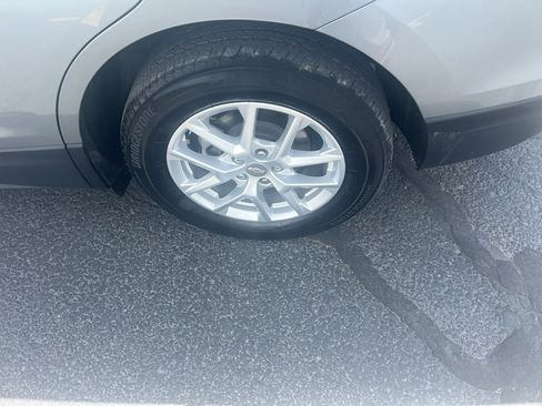 Used 2024 Chevrolet Equinox LT AWD/4WD image 6