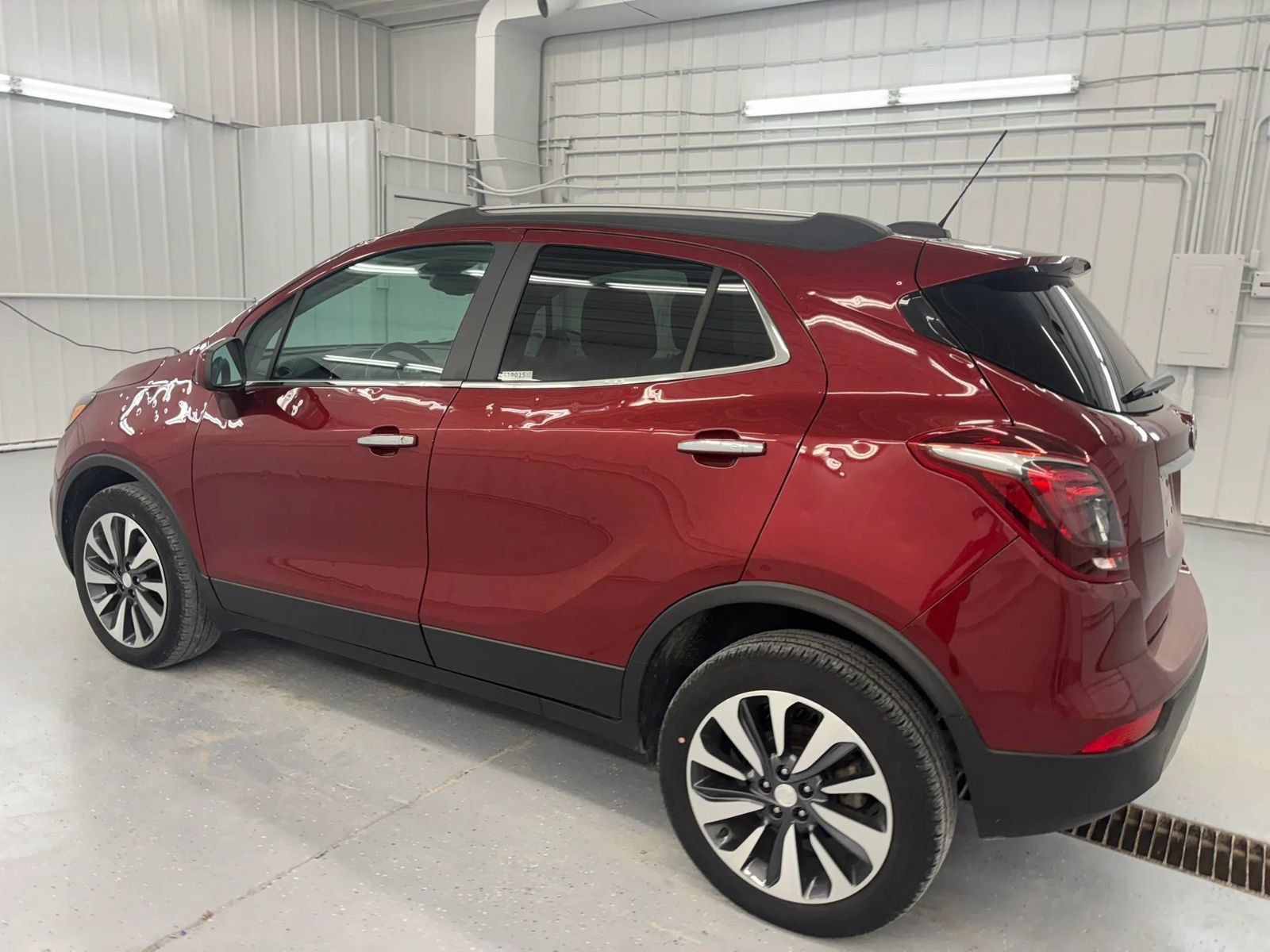 Used 2022 Buick Encore Preferred AWD/4WD image 7