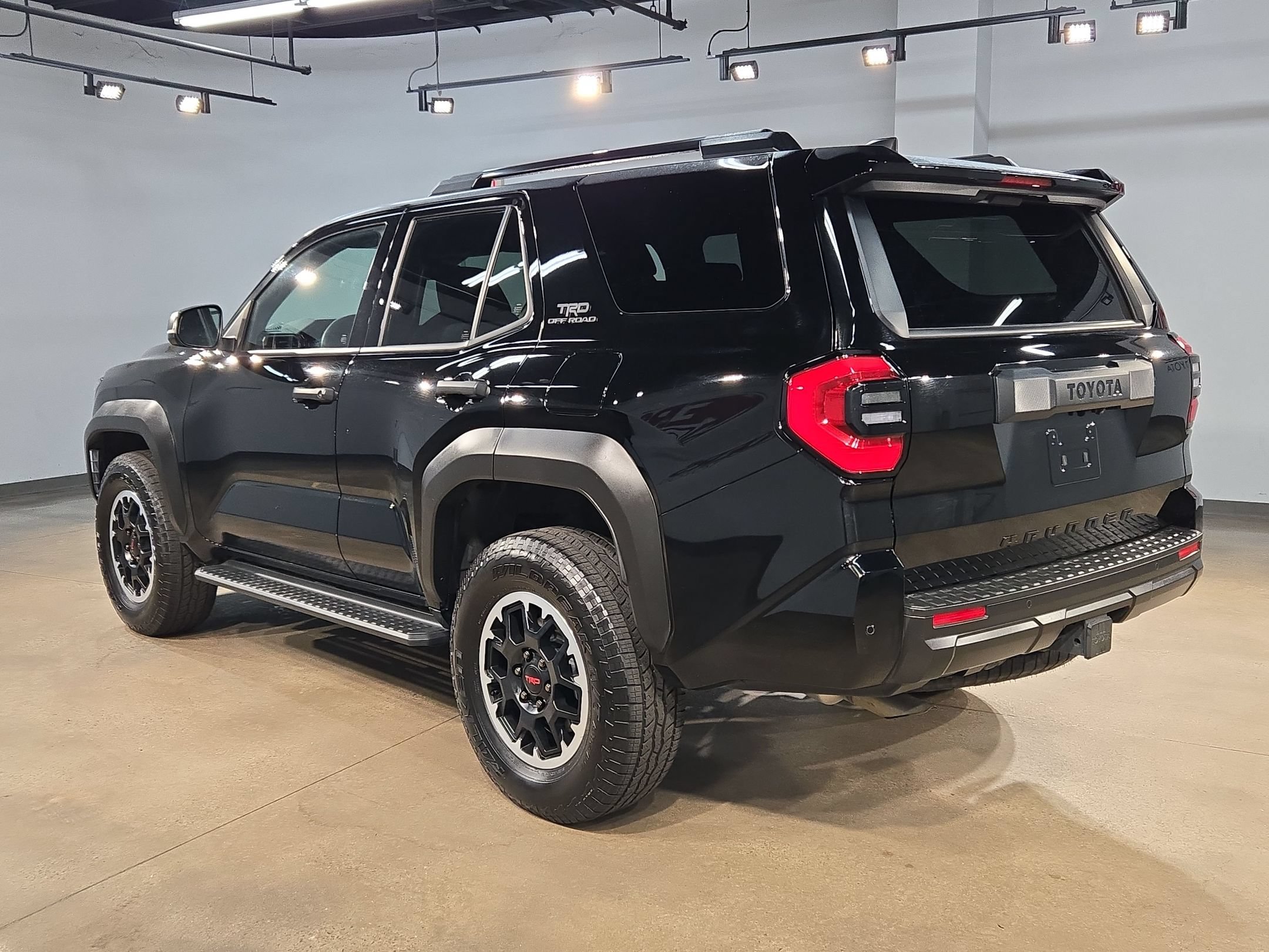 Certified 2025 Toyota 4Runner TRD Off-Road AWD/4WD image 5