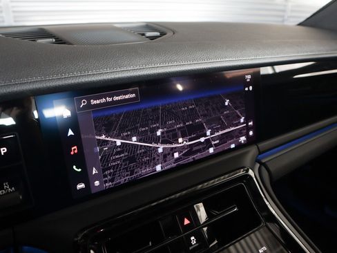Used 2025 Porsche Panamera 4 AWD/4WD image 21