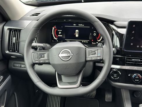 New 2026 Nissan Pathfinder SL image 19