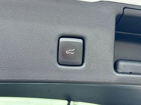 Used 2025 Ford Escape Platinum AWD/4WD image 37