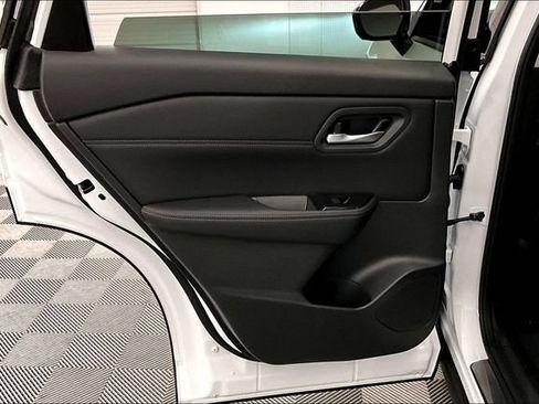 New 2026 Nissan Rogue Dark Armor AWD/4WD image 32