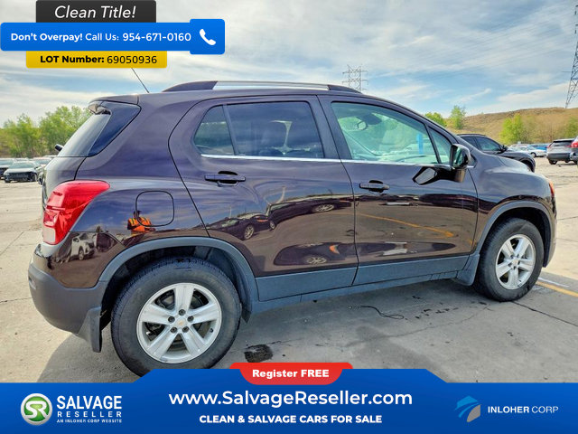 Used 2016 Chevrolet Trax LT w/ LT Convenience Package AWD/4WD image 4