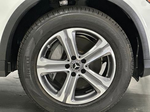 Used 2021 Mercedes-Benz GLC 300 image 25