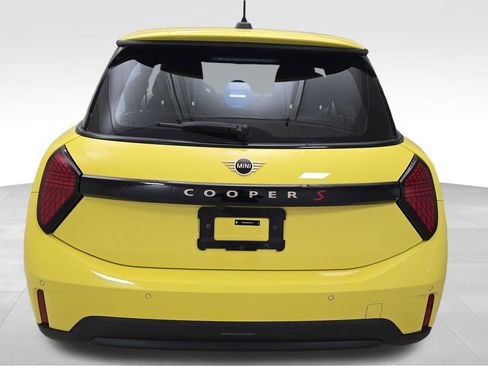 Certified 2025 MINI Cooper S image 8