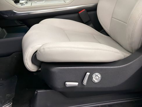 New 2026 Lincoln Navigator Reserve AWD/4WD image 18