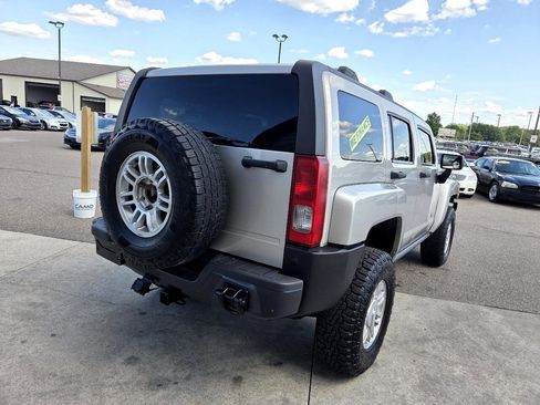 Used 2008 HUMMER H3 Luxury image 5