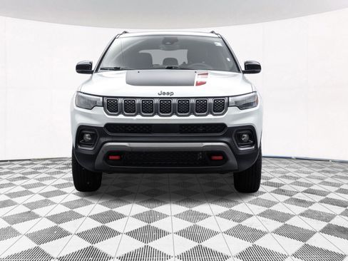 Used 2023 Jeep Compass Trailhawk image 16