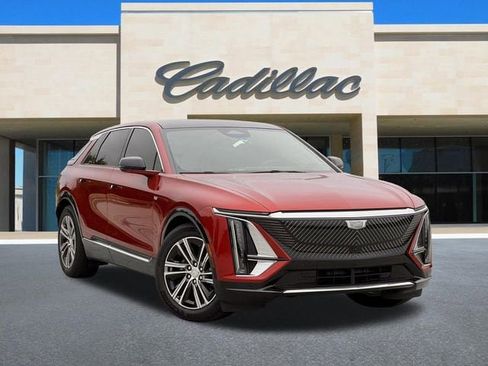 New 2026 Cadillac Lyriq Sport RWD image 2