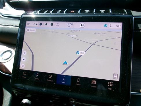 Used 2024 Jeep Grand Cherokee Summit w/ Luxury Tech Group V AWD/4WD image 21