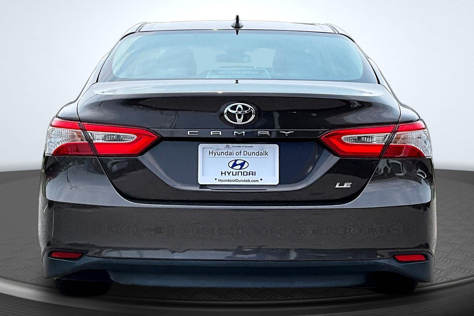 Used 2019 Toyota Camry LE FWD image 4